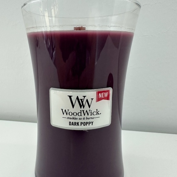 WoodWick Dark Poppy Candle - Rich Purple - Picture 5 of 6